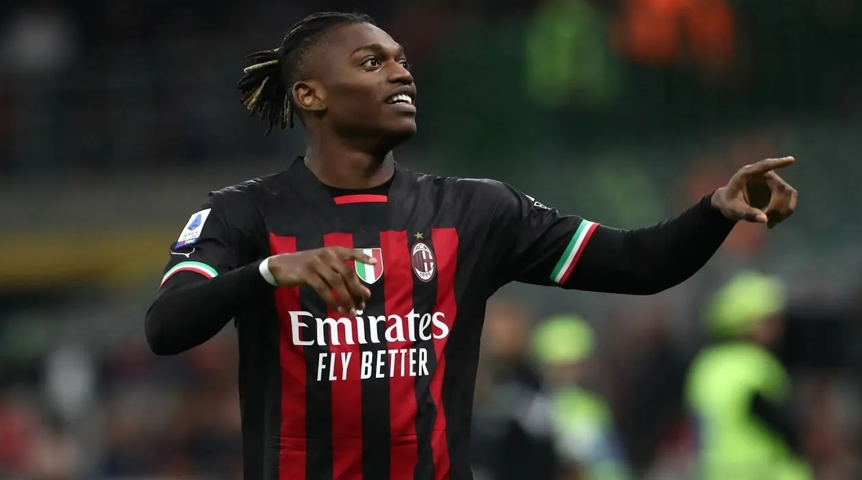 Chelsea by mohla získat Leaa za 79,7 milionů eur Co to znamená pro Milán a Blues